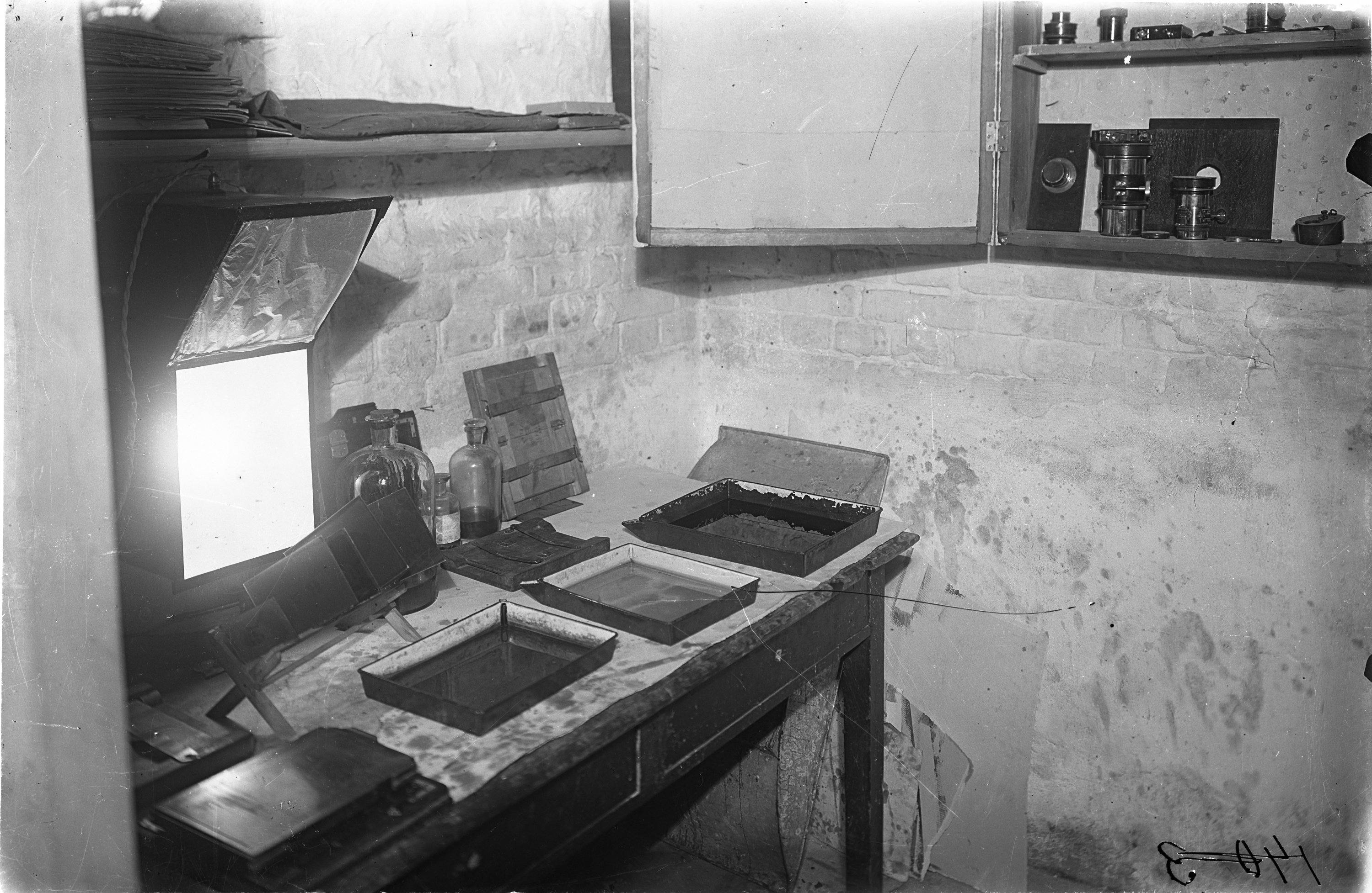 3. Западно-Сибирский краевой музей. Внутренний вид фотолаборатории.jpg