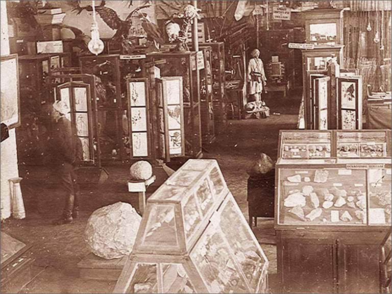 +экспозиция музея 1928 г.jpg